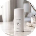 щодня застосовувати сонцезахисний крем SPF 30+